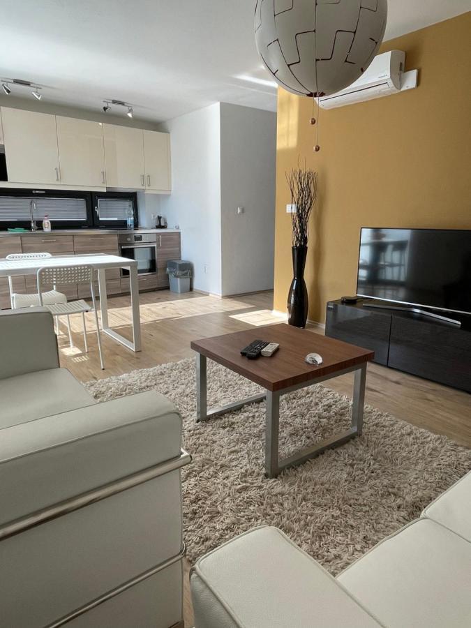 Apartmány Diamant Bratislava Exterior foto